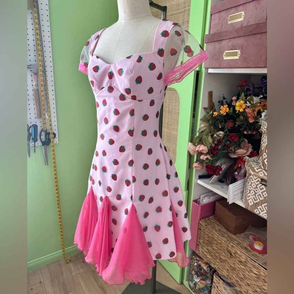 100% Cotton Pink Strawberry Print Dress - Picture 4 of 6
